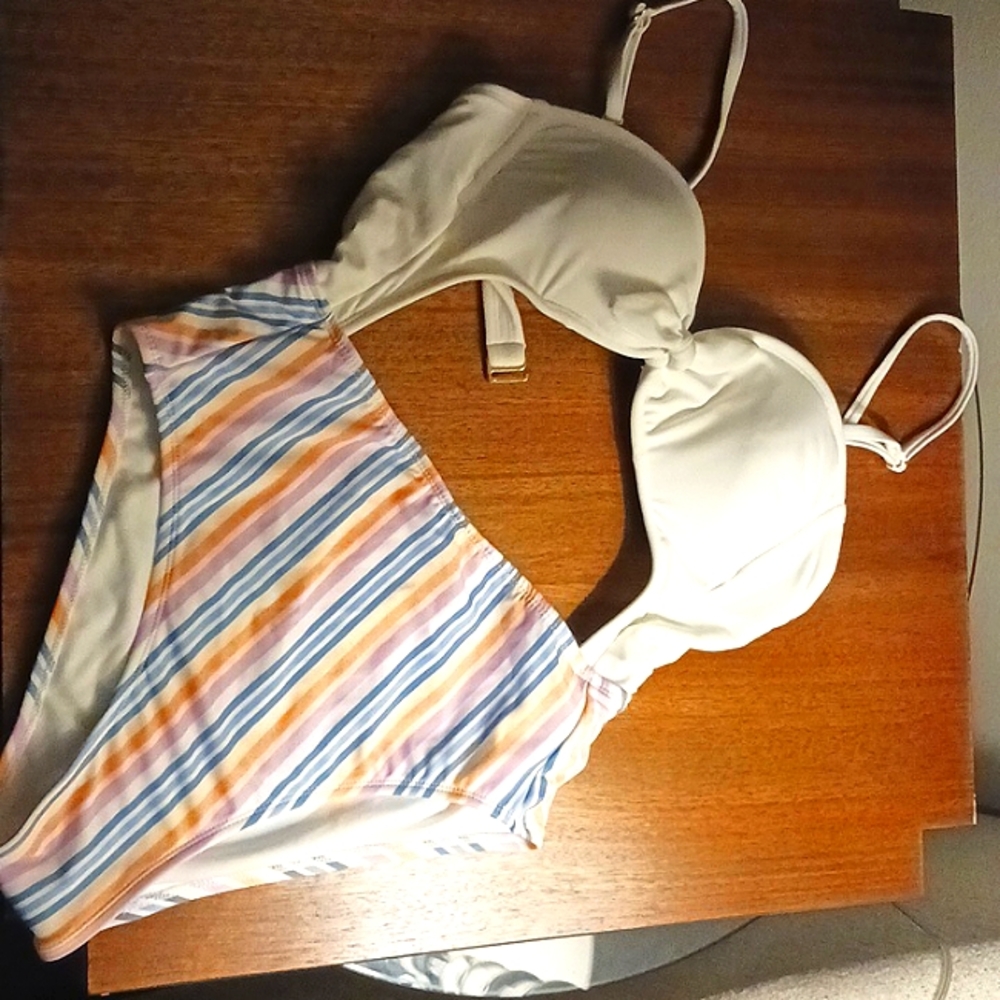 One piece swimming suit
